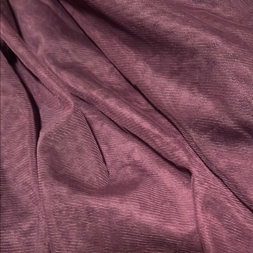 Elegant Wine Women's Skirt - Picture 3 of 3